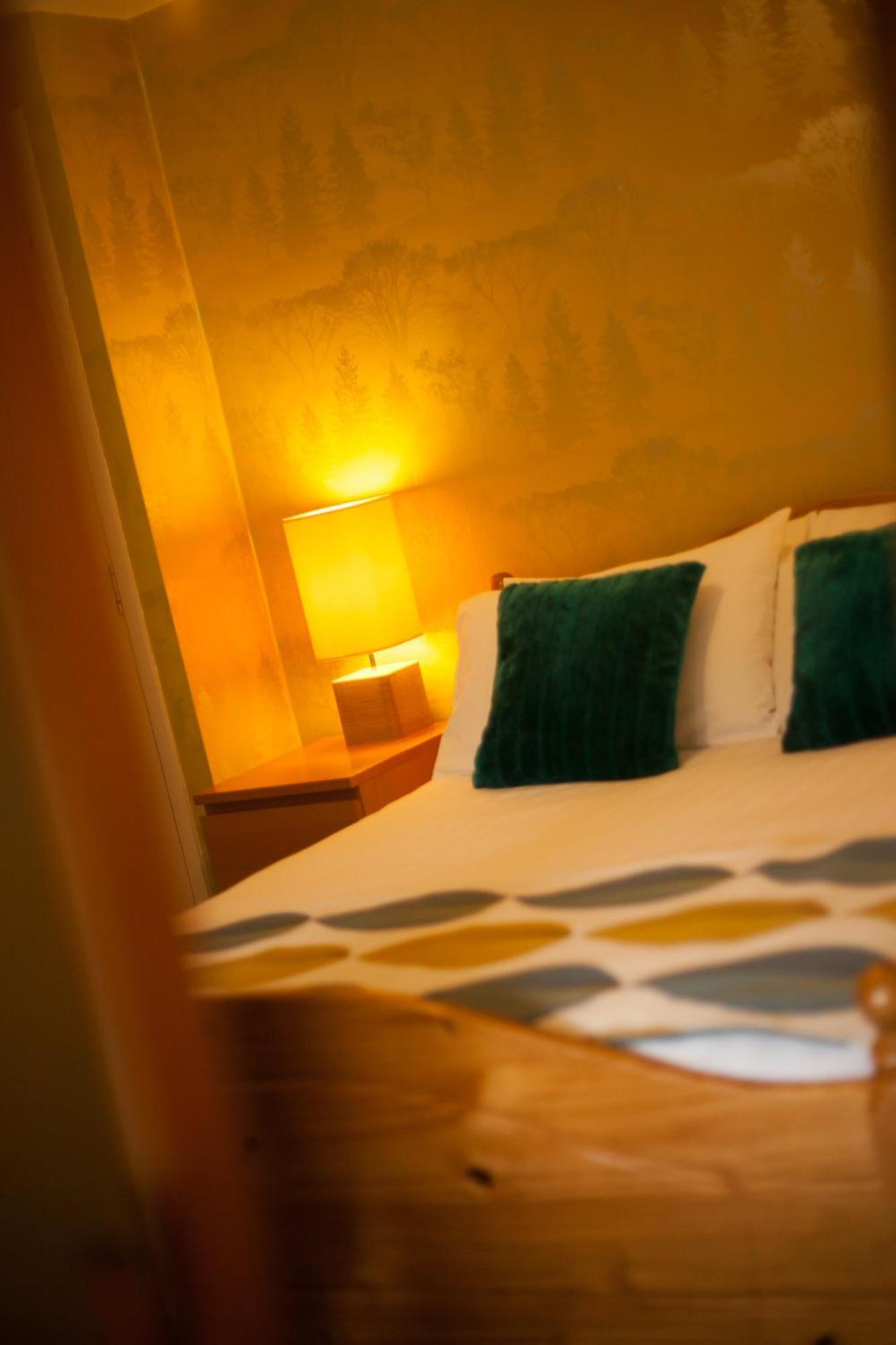 Hollybush Inn Greenhaugh الغرفة الصورة